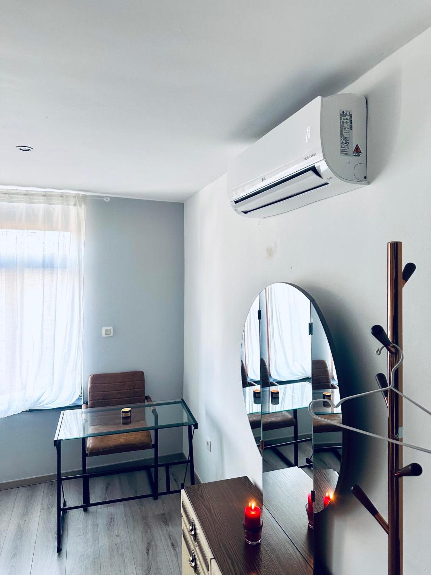 Chambre Et Sdd Privees Dans Une Maison Partagee Avec Des Residents Mons  Exterior foto